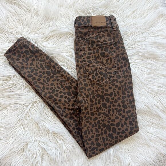 American Eagle leopard Jeans - Picture 2 of 3